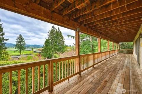 Exterior - 40215 278th Ave SE, Enumclaw, WA 98022 photo 5 of 6