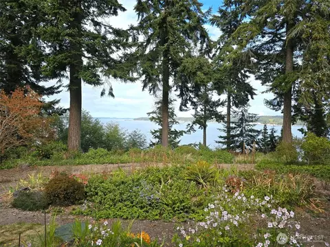 1431 Irondale Rd, Port Hadlock, WA 98339