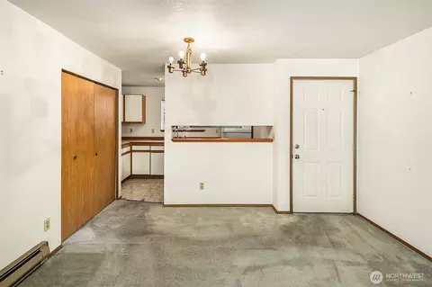Living - 10838 E Riverside Dr #C102, Bothell, WA 98011 photo 2 of 3