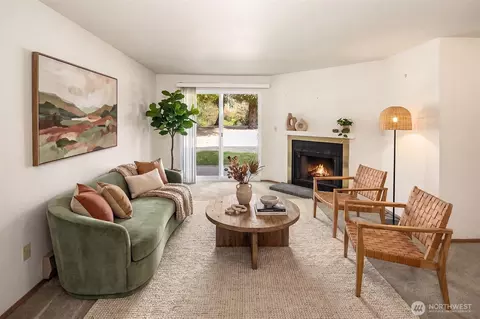 Living - 10838 E Riverside Dr #C102, Bothell, WA 98011 photo 3 of 3