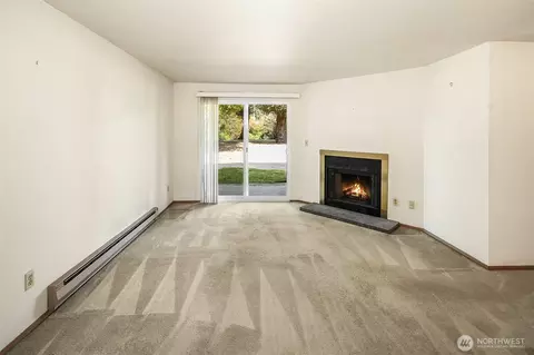Living - 10838 E Riverside Dr #C102, Bothell, WA 98011 photo 1 of 3