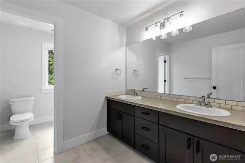Bath - 1617 Lockridge Loop E #9, Enumclaw, WA 98022 photo 5 of 6