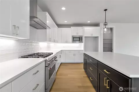 Kitchen - 1617 Lockridge Loop E #9, Enumclaw, WA 98022 photo 3 of 5