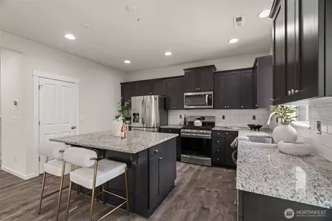 Kitchen - 1415 192nd Pl SE, Bothell, WA 98012 photo 3 of 4