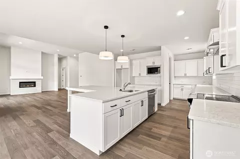 Kitchen - 1595 Lockridge Loop E #8, Enumclaw, WA 98022 photo 1 of 3