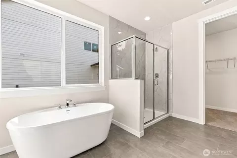 Bath - 1595 Lockridge Loop E #8, Enumclaw, WA 98022 photo 3 of 5