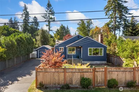 2327 N 140th St, Seattle, WA 98133