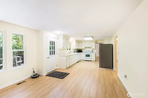 Living - 334 Dungeness Mdws, Sequim, WA 98382 photo 2 of 5