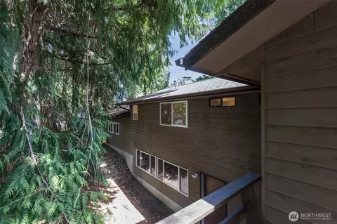 Exterior - 334 Dungeness Mdws, Sequim, WA 98382 photo 12 of 16