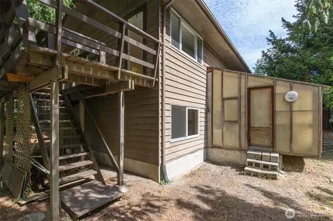 Exterior - 334 Dungeness Mdws, Sequim, WA 98382 photo 11 of 16