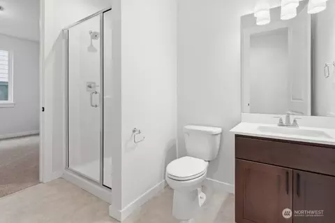 Bath - 1640 Lockridge Loop E #10, Enumclaw, WA 98022 photo 1 of 4