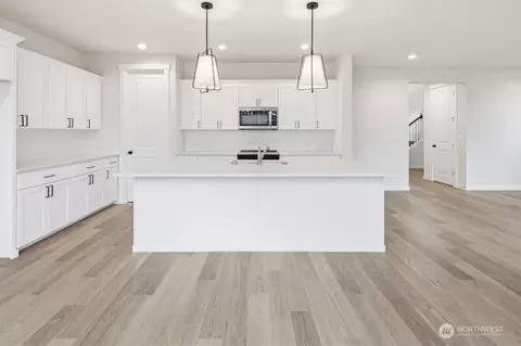 Kitchen - 1640 Lockridge Loop E #10, Enumclaw, WA 98022 photo 1 of 2