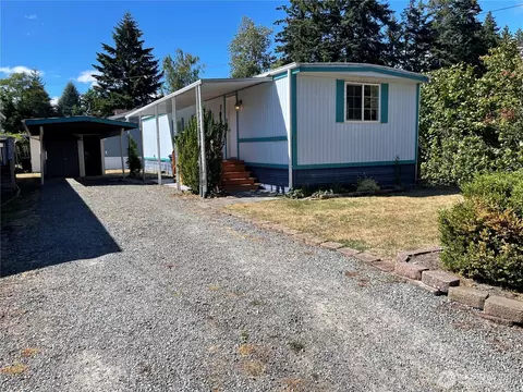 600 NE Lincoln Dr #8, Poulsbo, WA 98370