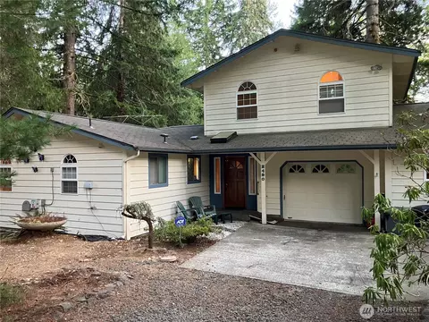 490 N Duckabush Dr W, Hoodsport, WA 98548