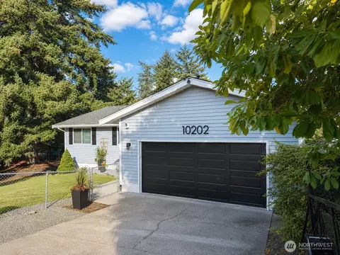 10202 105th Street Ct SW, Lakewood, WA 98498