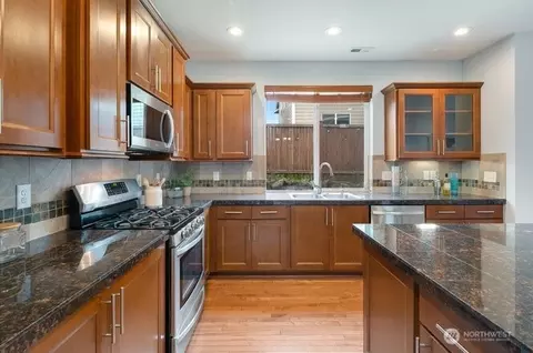 Kitchen - 3931 177th St SE, Bothell, WA 98012 photo 2 of 3