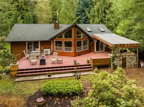 12502 Smokes Rd, Arlington, WA 98223