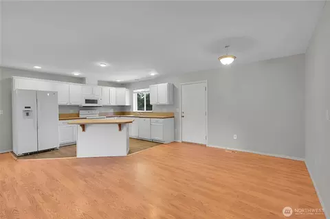 Living - 14717 147th St E, Orting, WA 98360 photo 9 of 9