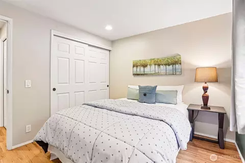 Bedroom - 14502 104th Ave NE, Bothell, WA 98011 photo 5 of 5