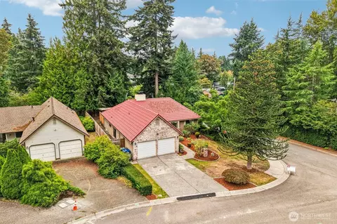 View/Area - 14502 104th Ave NE, Bothell, WA 98011 photo 2 of 5