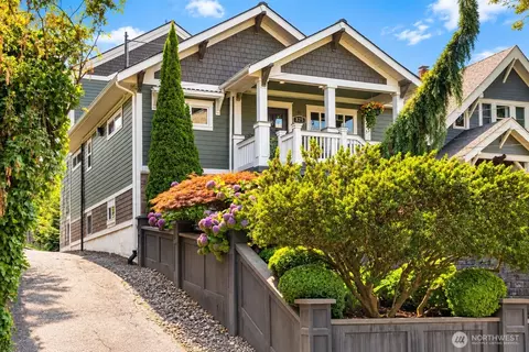 825 NE 75th St, Seattle, WA 98115