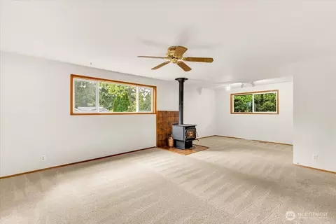 Living - 8602 Maple Ln, Edmonds, WA 98026 photo 7 of 8