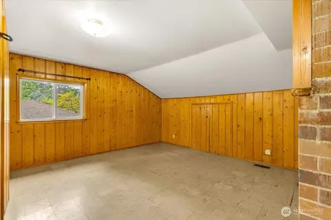 Bedroom - 8602 Maple Ln, Edmonds, WA 98026 photo 6 of 7