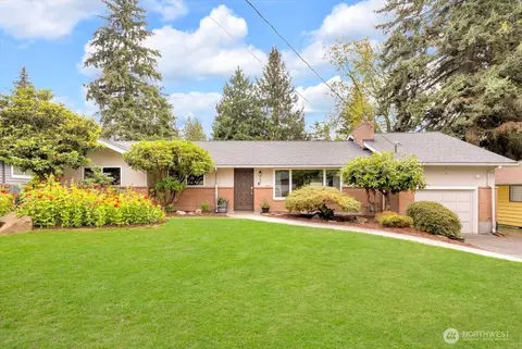 Exterior - 8602 Maple Ln, Edmonds, WA 98026 photo 3 of 11