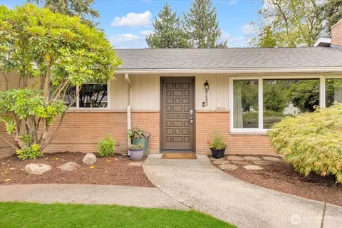 Exterior - 8602 Maple Ln, Edmonds, WA 98026 photo 2 of 11