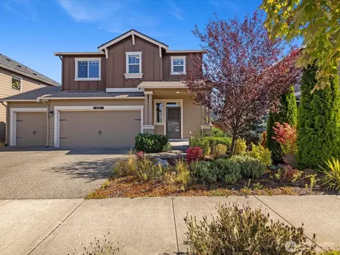 10311 Suncrest Blvd, Granite Falls, WA 98252