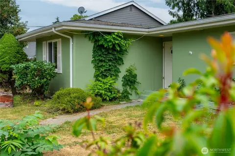 Exterior - 648 Smith St, Monroe, WA 98272 photo 3 of 9