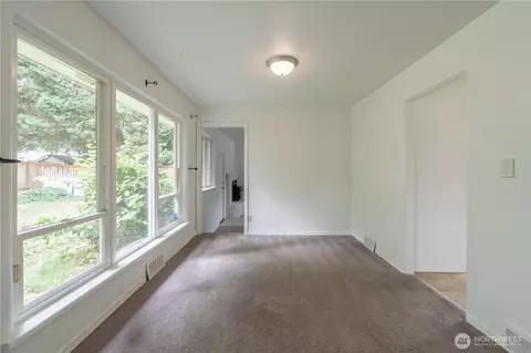 Living - 648 Smith St, Monroe, WA 98272 photo 4 of 9