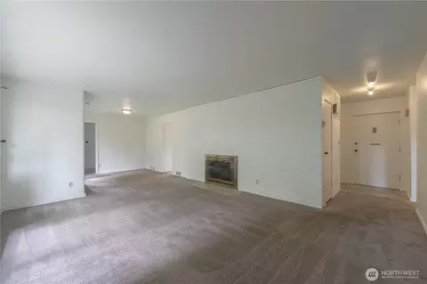 Living - 648 Smith St, Monroe, WA 98272 photo 3 of 9