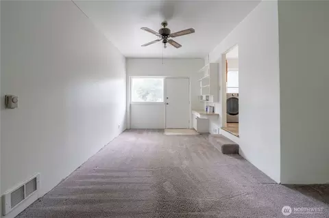 Living - 648 Smith St, Monroe, WA 98272 photo 8 of 9