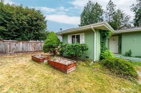 Exterior - 648 Smith St, Monroe, WA 98272 photo 4 of 9