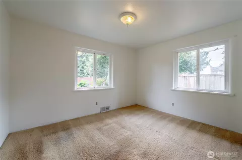 Bedroom - 648 Smith St, Monroe, WA 98272 photo 6 of 7