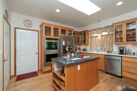 Kitchen - 121 Harleman Dr, Sequim, WA 98382 photo 2 of 4