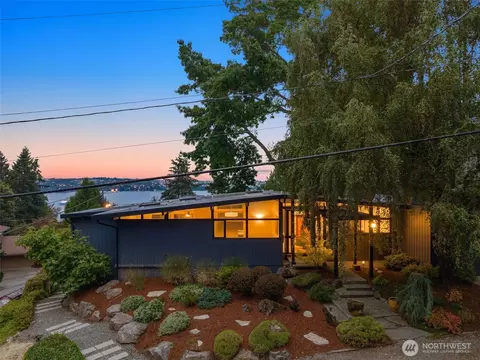 3515 72nd Ave SE, Mercer Island, WA 98040