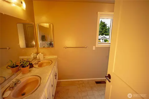 Bath - 281 Stone Rd, Sequim, WA 98382 photo 2 of 2