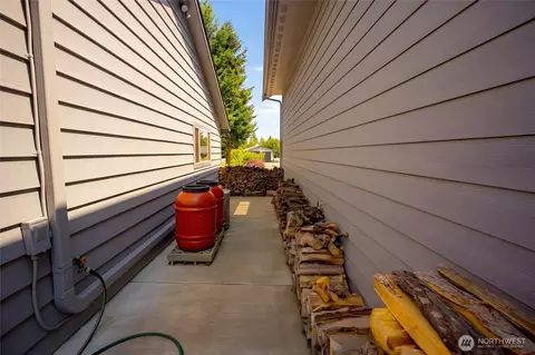 Exterior - 281 Stone Rd, Sequim, WA 98382 photo 9 of 11