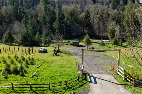 26663 Big Valley Rd NE, Poulsbo, WA 98370