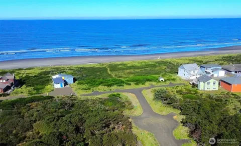 7 Sunset Beach Ln, Westport, WA 98595