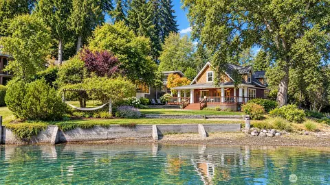15122 15128 Ne Anna Vera Ln, Bainbridge Island, WA 98110