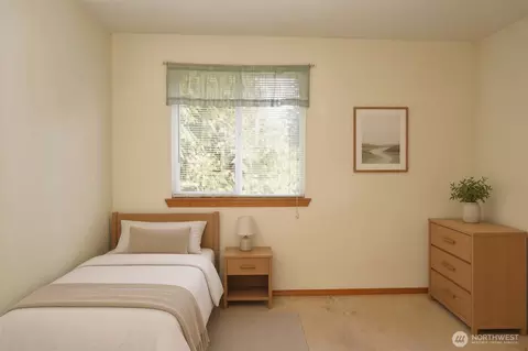 Bedroom - 10115 6th Dr SE #B, Everett, WA 98208 photo 6 of 8