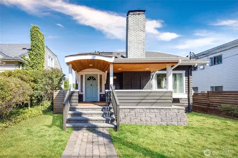 7526 Roosevelt Way NE, Seattle, WA 98115