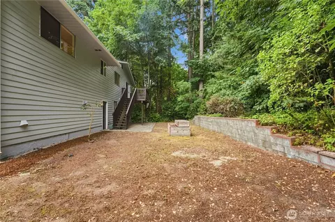 Exterior - 318 228th St SE, Bothell, WA 98021 photo 5 of 7