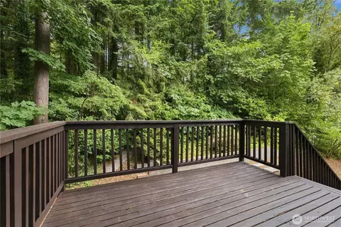 Exterior - 318 228th St SE, Bothell, WA 98021 photo 4 of 7