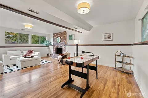 Living - 318 228th St SE, Bothell, WA 98021 photo 10 of 10
