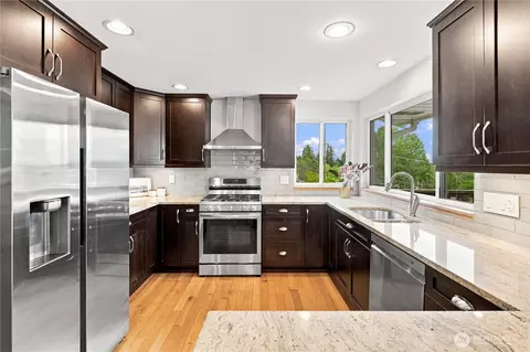 Kitchen - 318 228th St SE, Bothell, WA 98021 photo 4 of 4