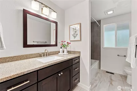 Bath - 318 228th St SE, Bothell, WA 98021 photo 2 of 3